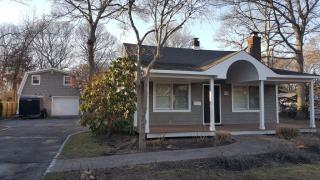 234 Oakwood Ave, Bay Port, NY 11705-1746