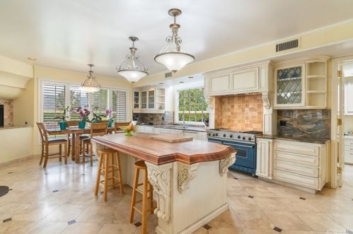 28565 Vallejo Ave, Temecula CA  92592-2316 exterior