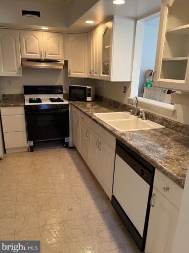 19 Adams Ave, Berlin Boro, NJ 08009-8921
