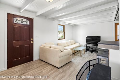 211 Cedar Dr, Berkeley Township NJ 08721-3109 exterior