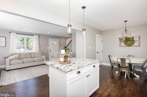 435 Oak Ave, West Deptford NJ  08097 exterior