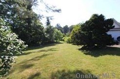 353 Deer Park Rd, Huntington Station, NY 11746-5203