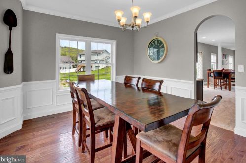 7 Dogwood Ter, Siddonsburg PA  17019-8733 exterior