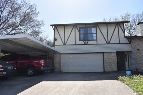 4054 Menzer Rd, Fort Worth, TX 76103-1438
