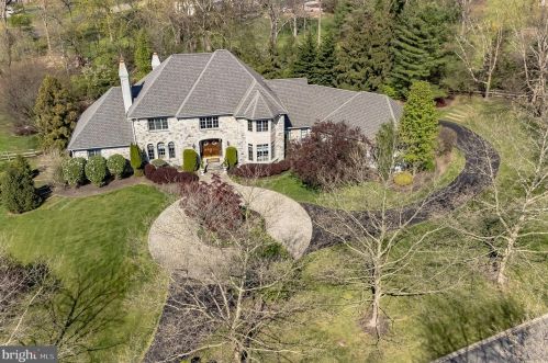 106 Hampton Ln, Blue Bell, PA 19422-2605