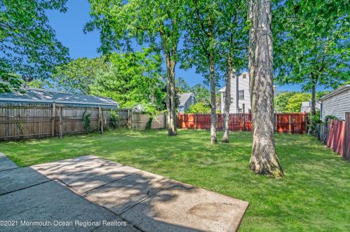 462 Vine St, Bricktown NJ  08723-6243 exterior