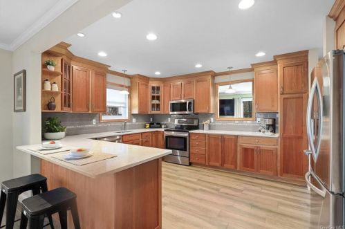 2362 Claire Ct, Yorktown Hgts, NY 10598-3610