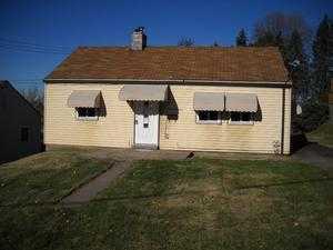 1019 Woodland Dr, Mckeesport, PA 15133-3721