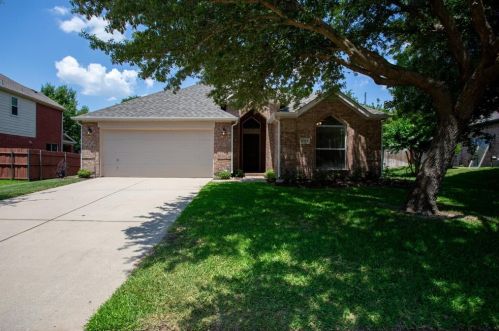 1703 Pine Hills Ln, Denton, TX 76210-3097