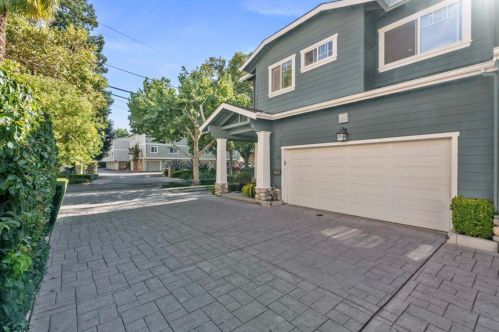 861 Apricot Ave, Campbell, CA 95008-3242