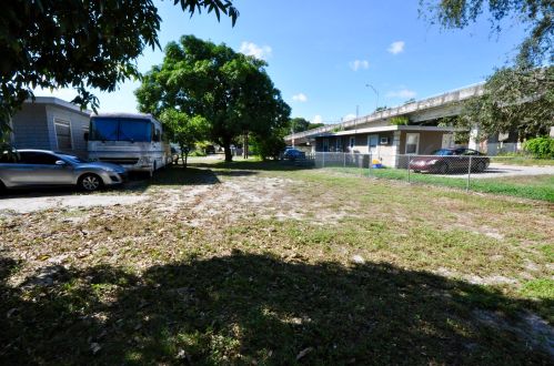 4010 Gdn Ave, West Palm Beach FL  33405-2578 exterior