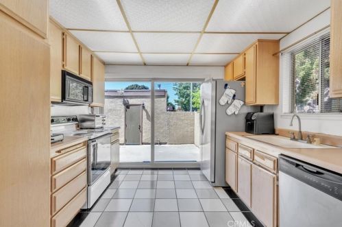 8612 Devon Cir, Buena Park, CA 90623-2311
