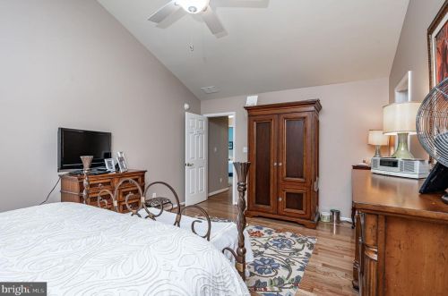 117 Riverside Dr, Bybee VA  22963-2020 exterior