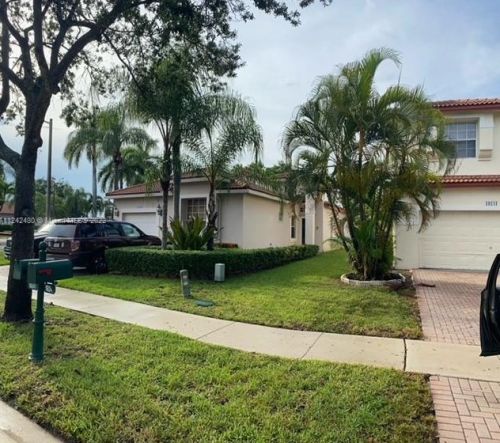 19241 14th St, Hollywood FL  33029-4506 exterior