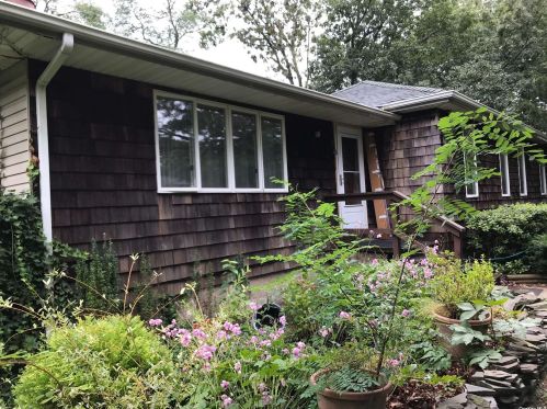 211 Cumberland St, Manor Park, NY 11950-4724