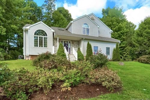 1262 Pleasant St, Southington, CT 06489-1817