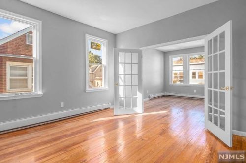 82 Telford St, East Orange, NJ 07018-1844
