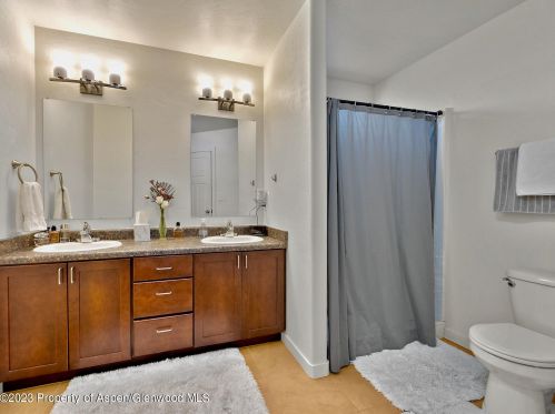 3143 Snake River Dr, Grand Junction CO  81504-2444 exterior