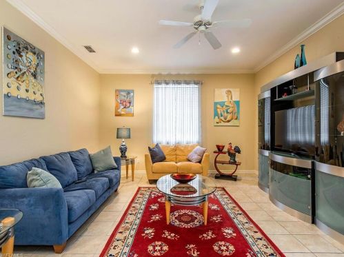 2070 Morning Sun Ln, Naples, FL 34119-3325