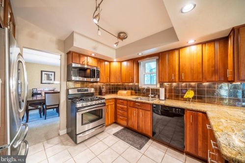 401 Santillo Way, Downingtown PA  19335-3132 exterior