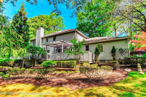 86 Green Meadow Blvd, Middletown NJ  07748-3148 exterior