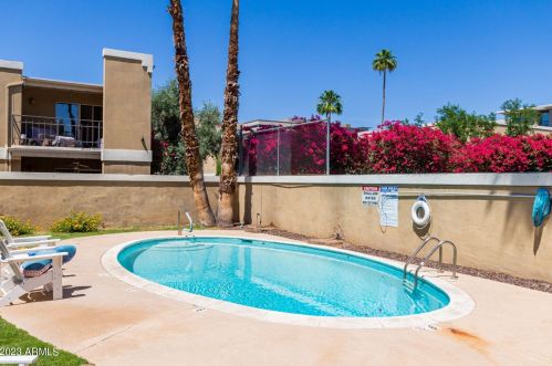 4615 22nd St, Phoenix AZ  85040-2595 exterior