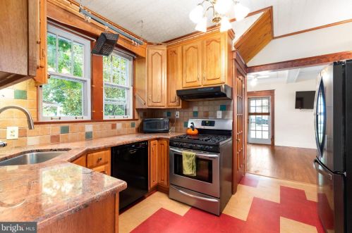 110 Madison Ave, Fredericksburg VA  22405-2527 exterior