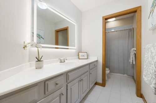 259 Housatonic Dr, Milford CT  06460-4935 exterior