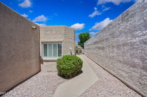 1758 Colt Rd, Chandler, AZ 85224-2602