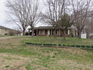 2259 Lambert Dr, Westmoreland, TN 37186-2112