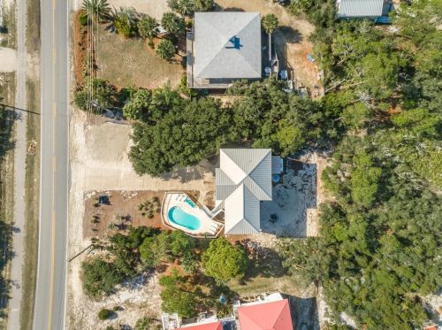 709 Gulf Beach Dr, Saint George Island FL  32328-2914 exterior