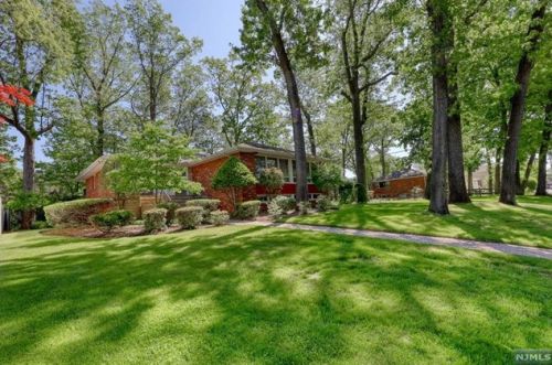 57 Dillingham Pl, Englewood, NJ 07632-1811