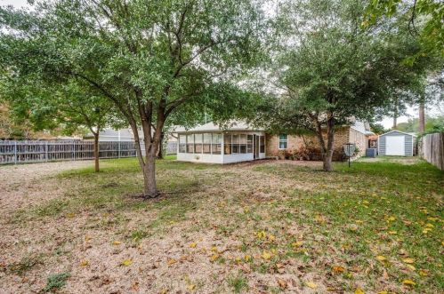 1014 Imperial Dr, Denton TX  76209-8612 exterior