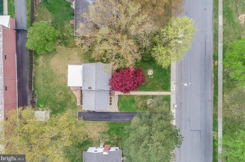 121 School Pl, Slaughter Beach DE  19963-1821 exterior