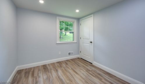 13 Orchard St, Califon NJ  07830-4134 exterior