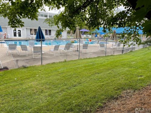 320 Wycoff Way, East Brunswick NJ  08816-5655 exterior