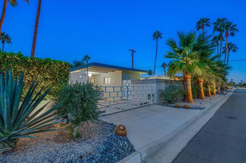 610 Hermosa Dr, Palm Springs CA  92262-6112 exterior