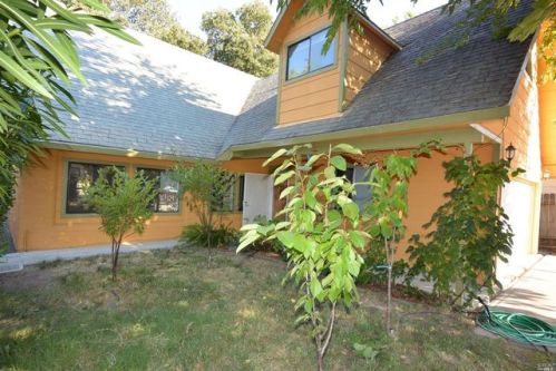 1400 Forbes St, Lakeport, CA 95453-3829