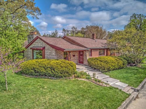 1822 Ridge Rd, Hammond, IN 46321-2038