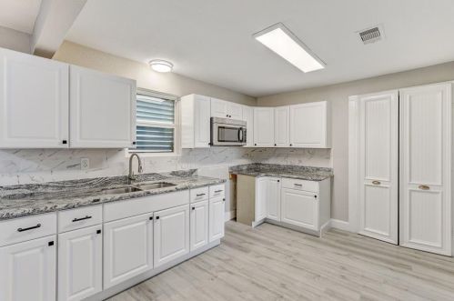 1014 49 St, Galveston TX 77551-5603 exterior