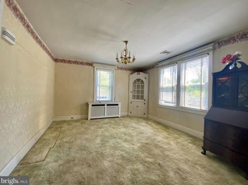 605 Linden Ave, Riverton NJ  08077-1415 exterior