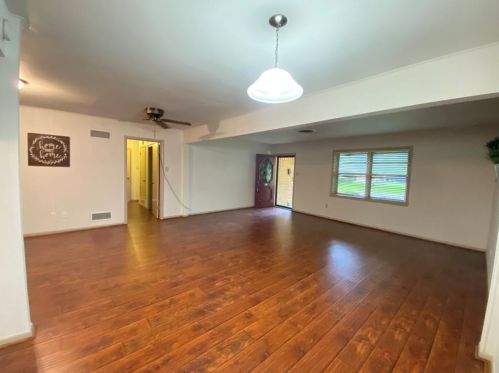 4200 Templeton St, Greenville, TX 75401-4918