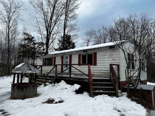 245 Fremont Rd, Sandown, NH 03873-2207