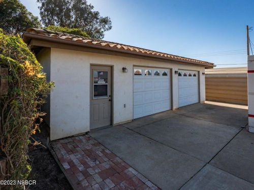 2114 Fallen Leaf Dr, Santa Maria CA  93455-5733 exterior