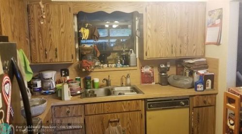 7330 1 Ct, Hollywood FL 33024-7212 exterior