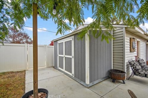 802 J St, Ontario CA  91762-2233 exterior