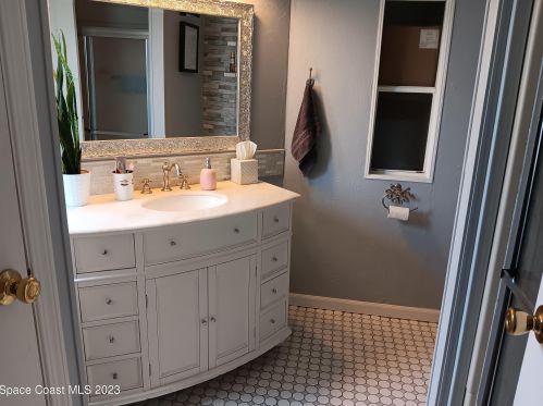 606 Royal Tern Dr, Sebastian FL  32976-7360 exterior