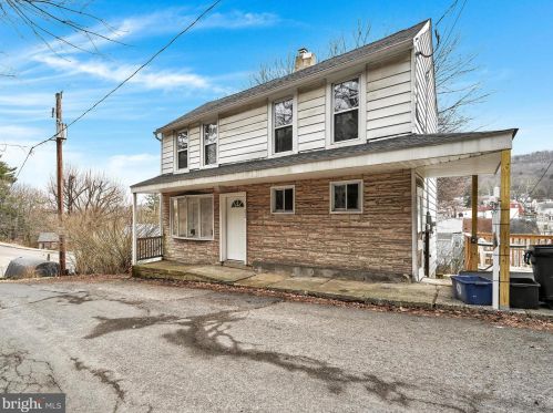 1613 Cherry St, Primrose, PA 17901-2117