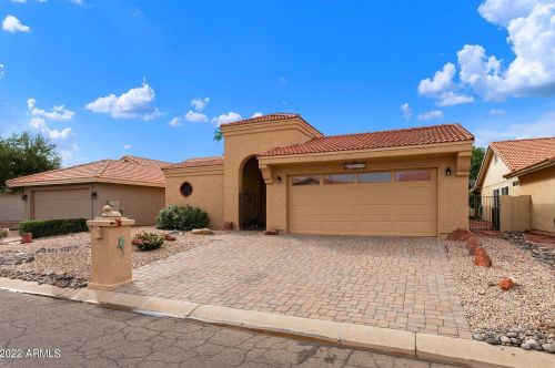 10537 Navajo Pl, Chandler, AZ 85248-9203