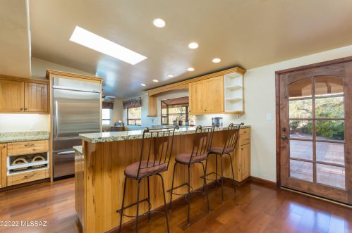 140 Montecello Ct, Tucson AZ exterior